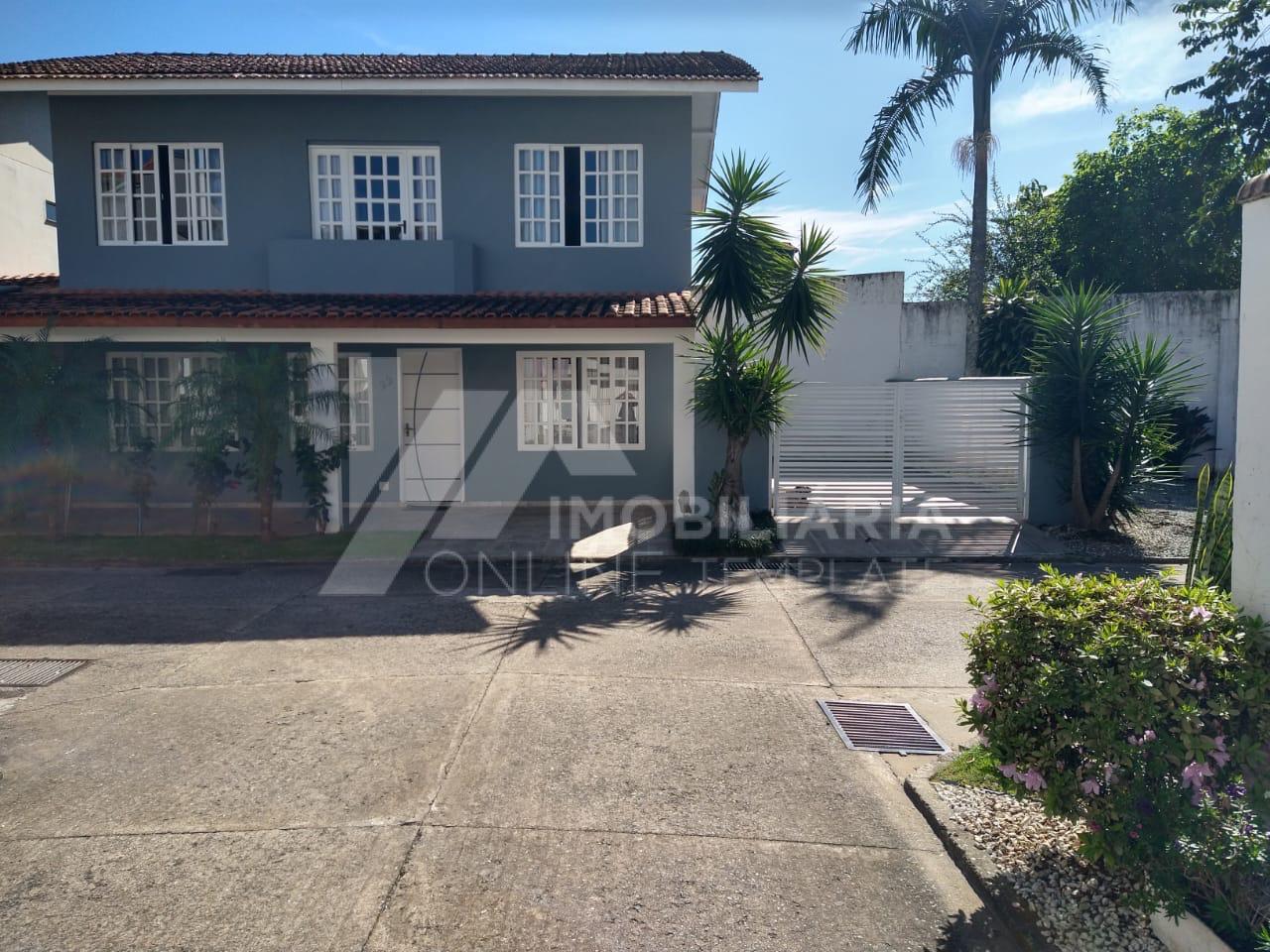 Excelente sobrado a venda no centro de Balneário Camboriú Sc