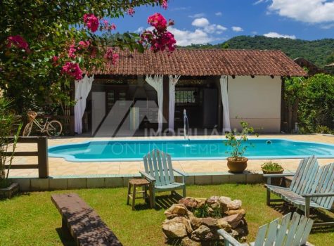 Belíssimo sítio situado na Baia/ Itajaí